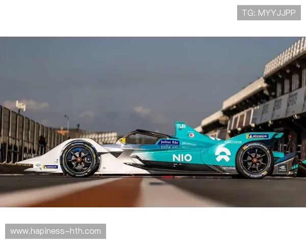 聚焦F1赛场风云新赛季冠军之争再掀巅峰对决热潮全球车队博弈升级