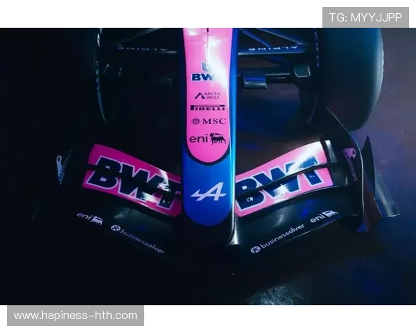 2026赛季F1车队阵容大洗牌 新老车手竞争激烈引发关注 2026赛季F1车队阵容大洗牌 新老车手竞争激烈引发关注